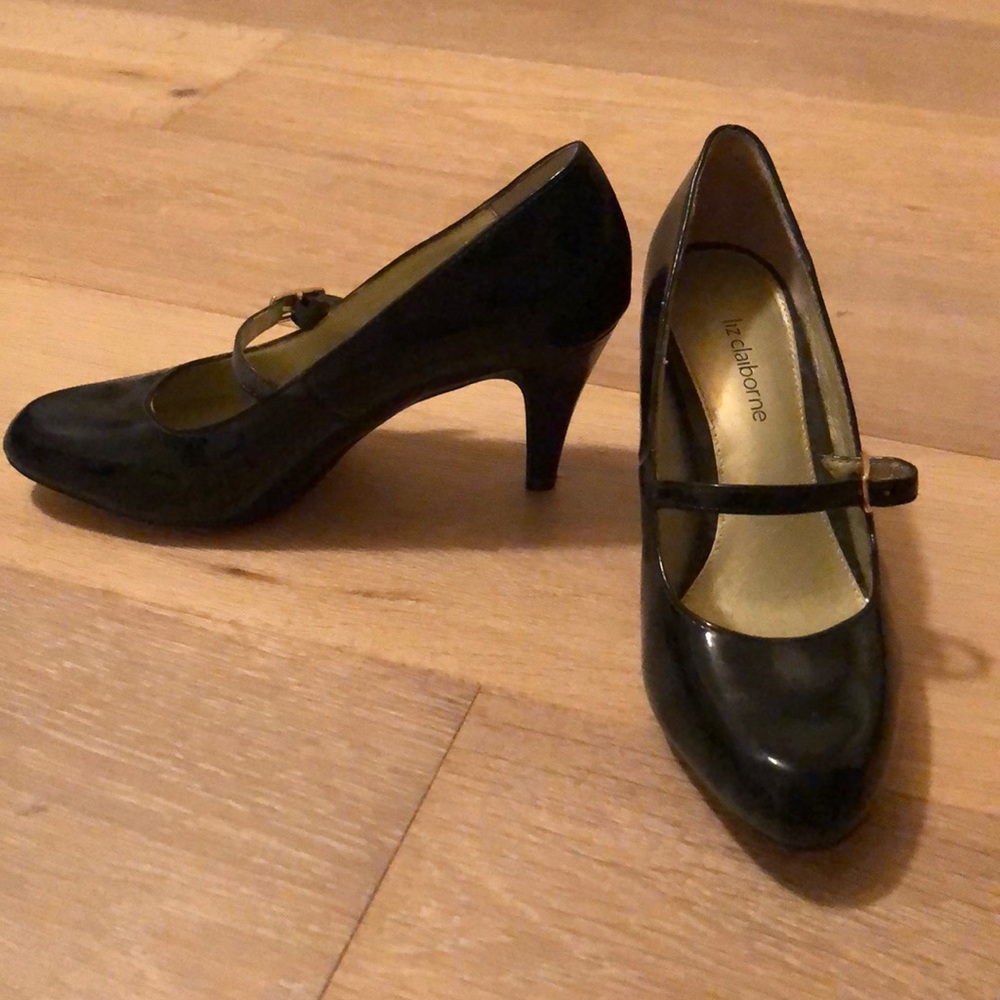 black Mary Jane heels